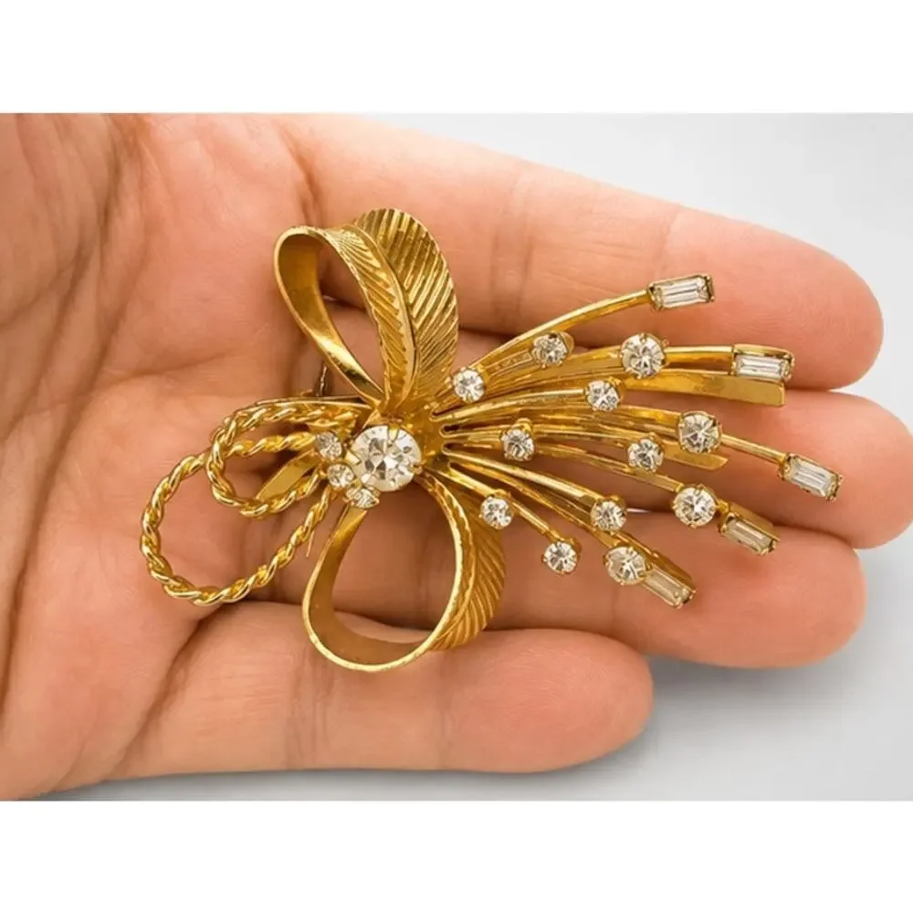 Vintage Gold Rhinestone Flower‎ Brooch Sarah Coventry Floral Pin Signed Large